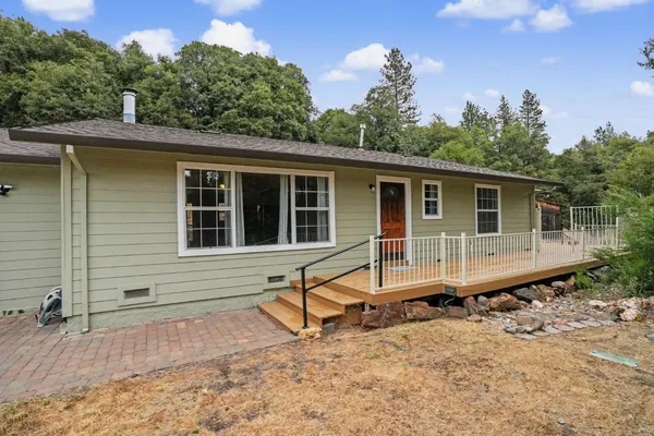 $385,000 | 18567 Sugar Pine Drive South, Pine Grove, CA 95665