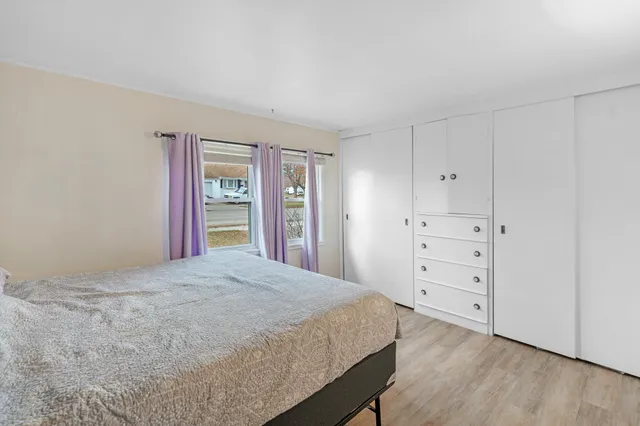 $189,000 | 957 Macarthur Drive, Manitowoc, WI 54220