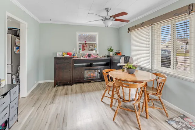 $189,000 | 957 Macarthur Drive, Manitowoc, WI 54220