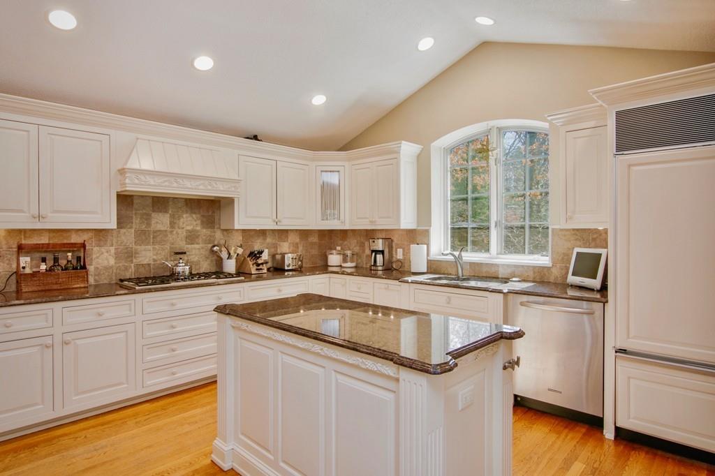 309 Ardsley Road Longmeadow, MA 01106 - Photo 15 of 32