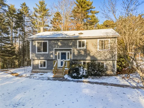 $555,000 | 52 Birch Point, Freeport, ME 04032