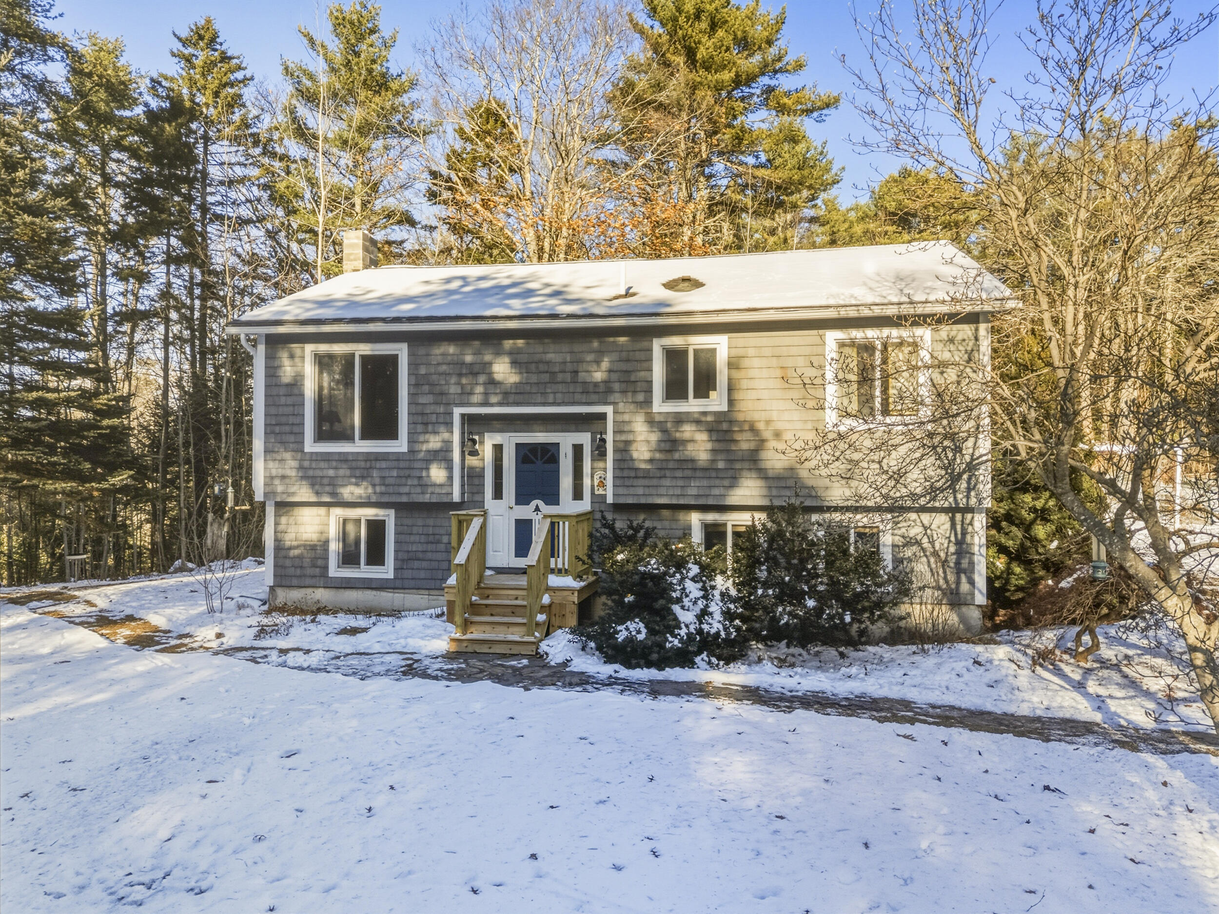 52 Birch Point Freeport, ME 04032 - Photo 1 of 42 5_52birchpoint-49