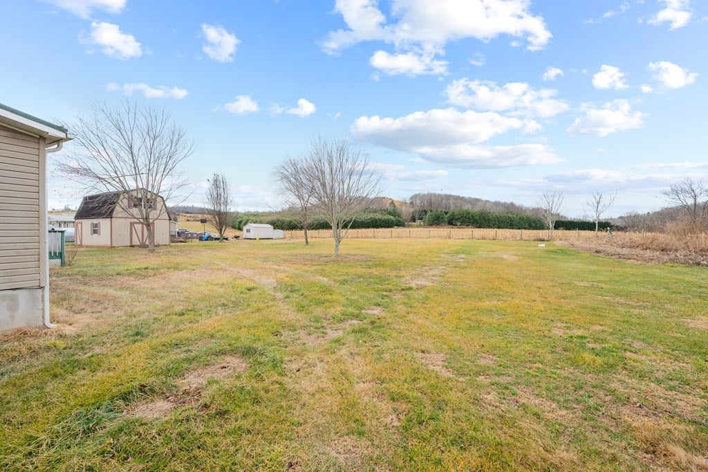 3657 Ivanhoe Road Ivanhoe, VA 24350 - Photo 15 of 67 Gallery Image 15