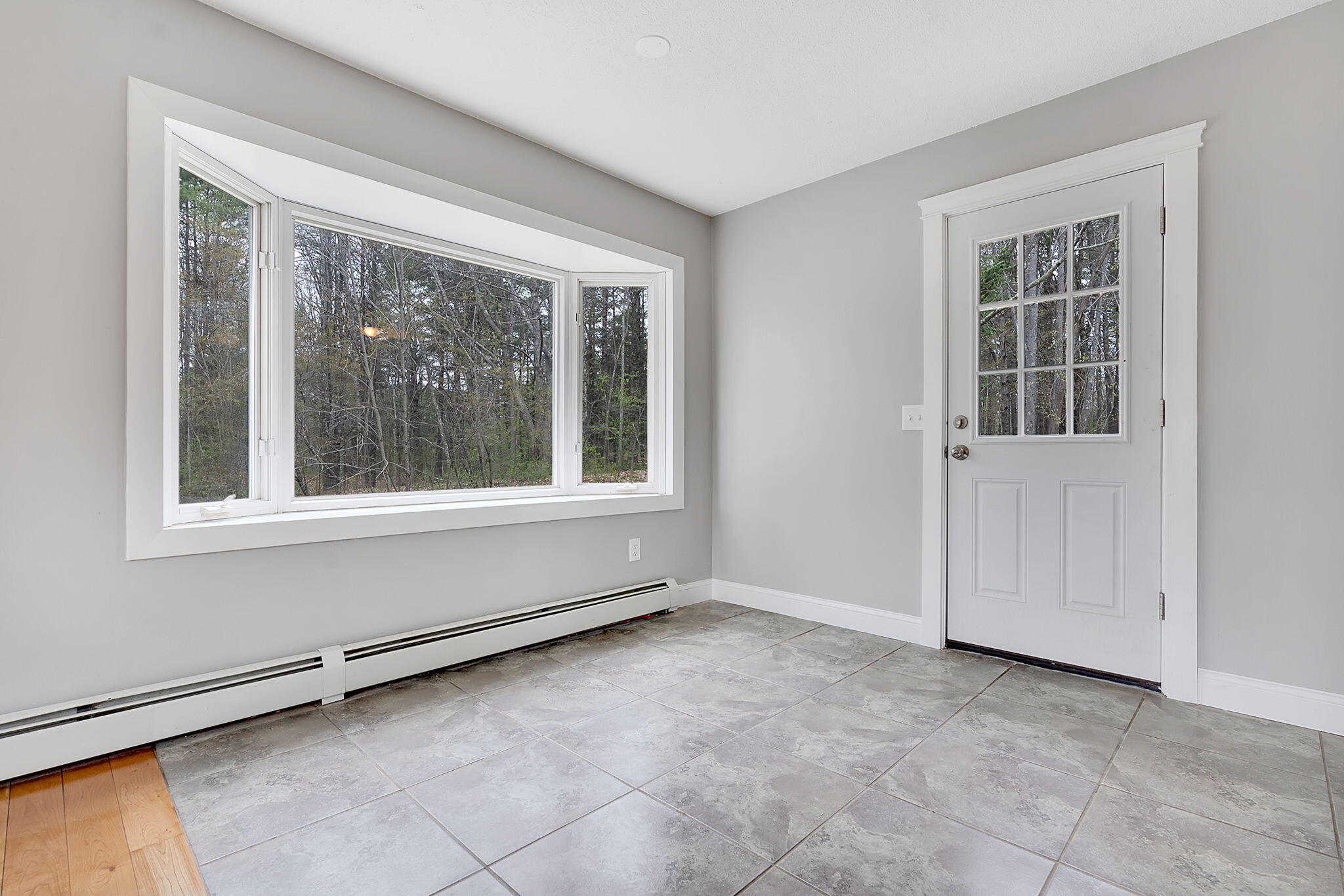 220 Post Road Bowdoin, ME 04287 - Photo 13 of 37 Dining area