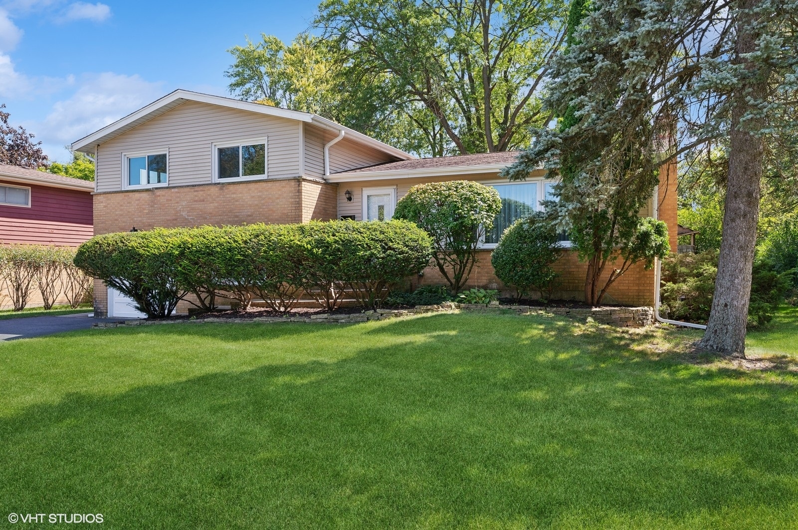 1655 Pear Tree Road Deerfield, IL 60015 - Photo 1 of 17 Gallery Image 1