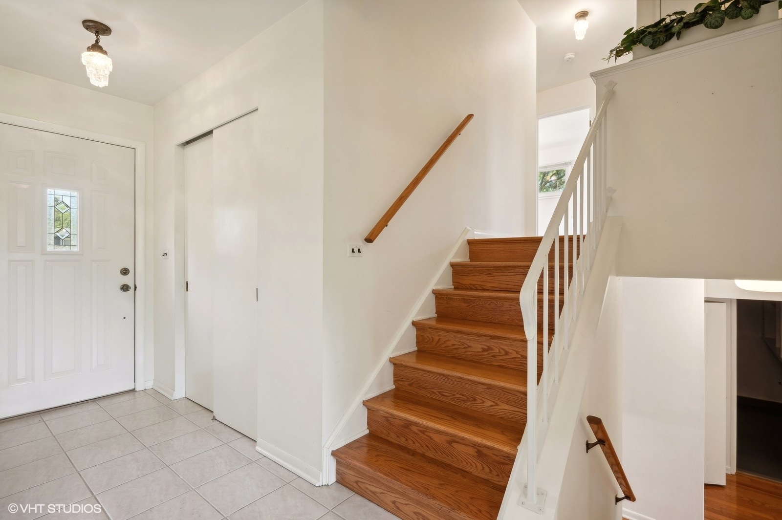 1655 Pear Tree Road Deerfield, IL 60015 - Photo 3 of 17 Gallery Image 3
