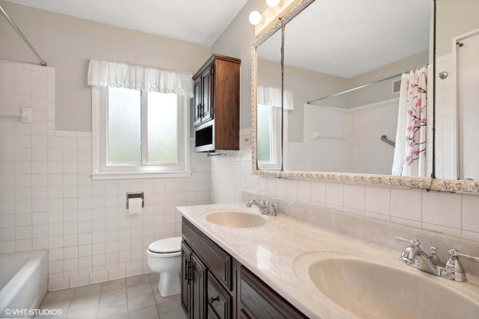 1655 Pear Tree Road Deerfield, IL 60015 - Photo 8 of 17 Gallery Image 8