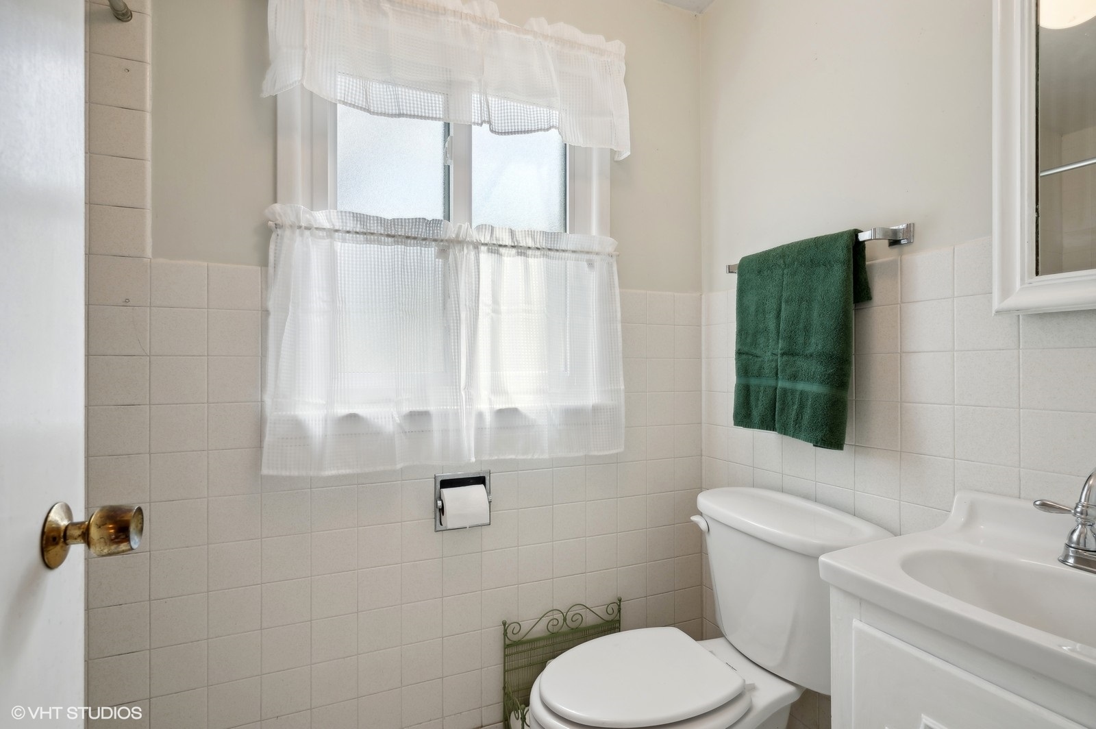 1655 Pear Tree Road Deerfield, IL 60015 - Photo 10 of 17 Gallery Image 10