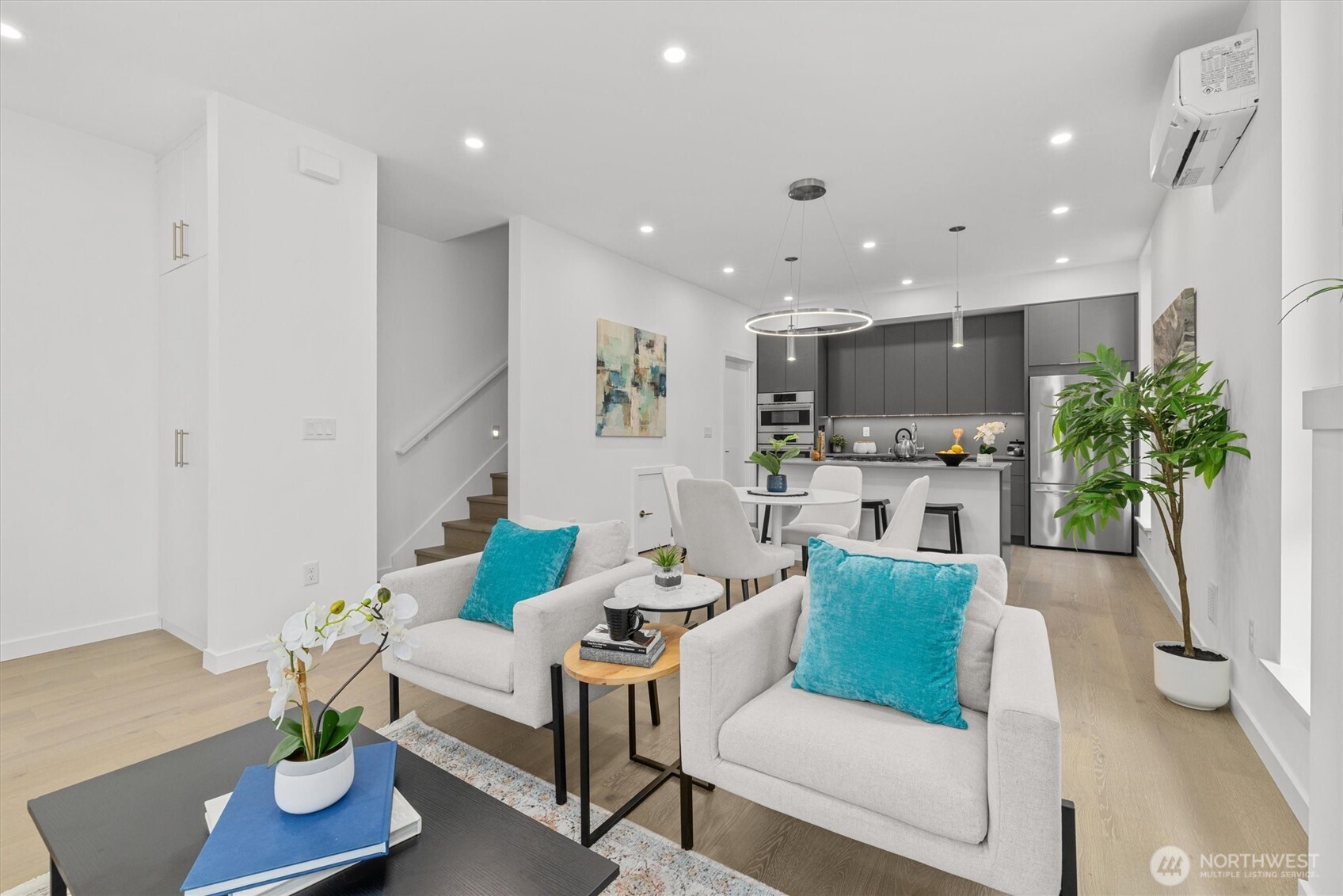 2009 South Norman Street, Unit B Seattle, WA 98144 - Photo 7 of 27 a living room with furniture and a potted plant