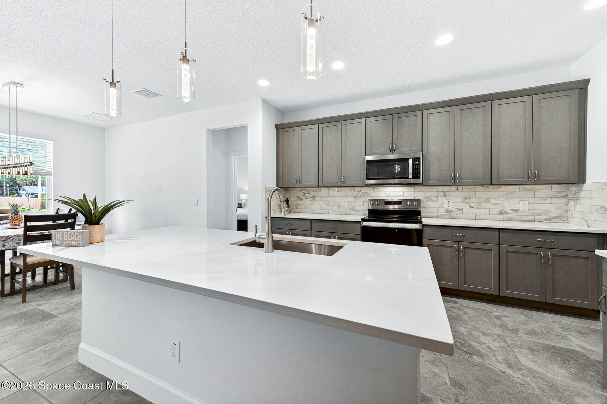 317 Northwest Valencia Road Melbourne, FL 32904 - Photo 17 of 47 21-web-or-mls-DSC_3811 (2)