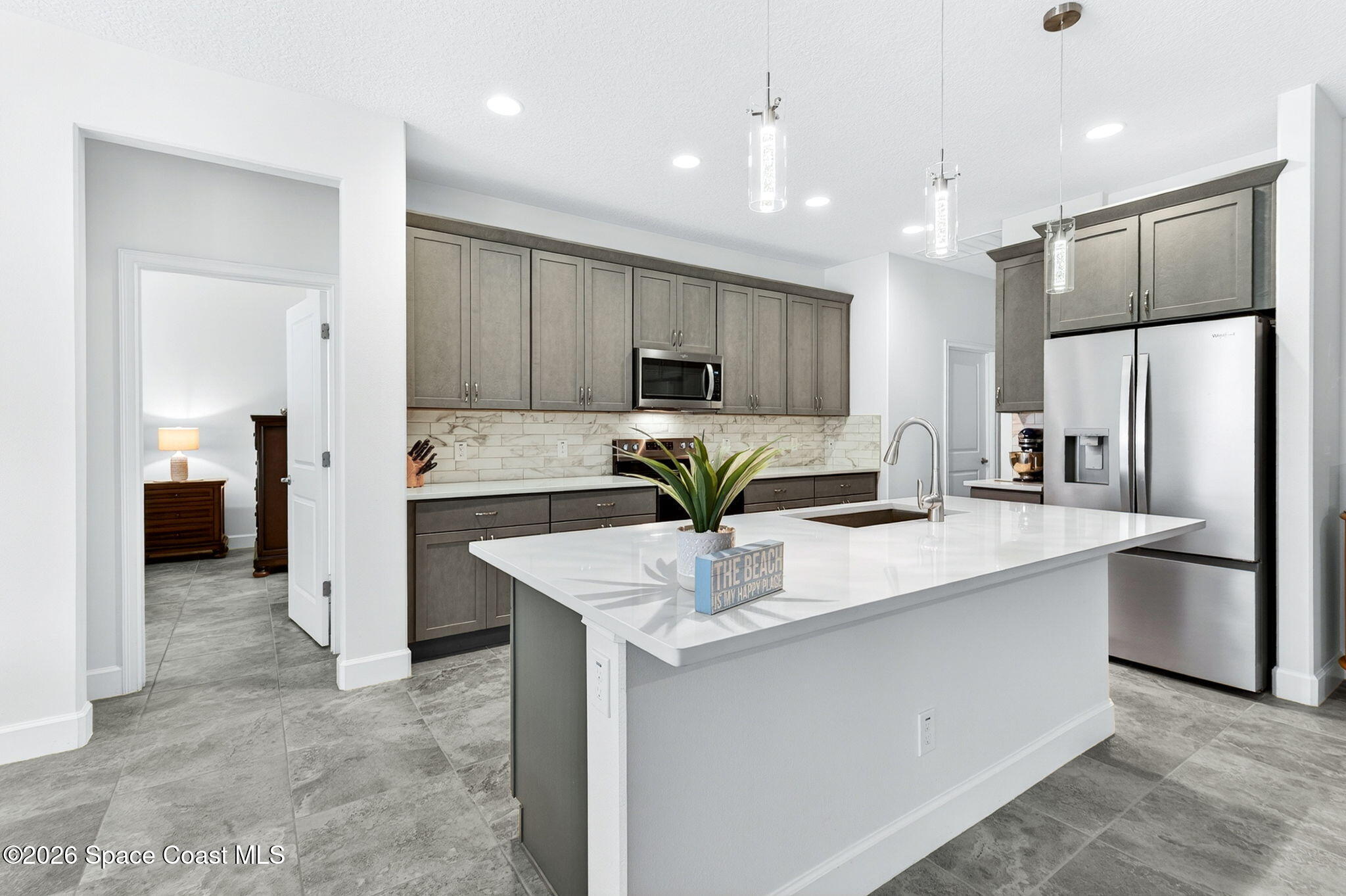 317 Northwest Valencia Road Melbourne, FL 32904 - Photo 18 of 47 22-web-or-mls-DSC_3814 (2)