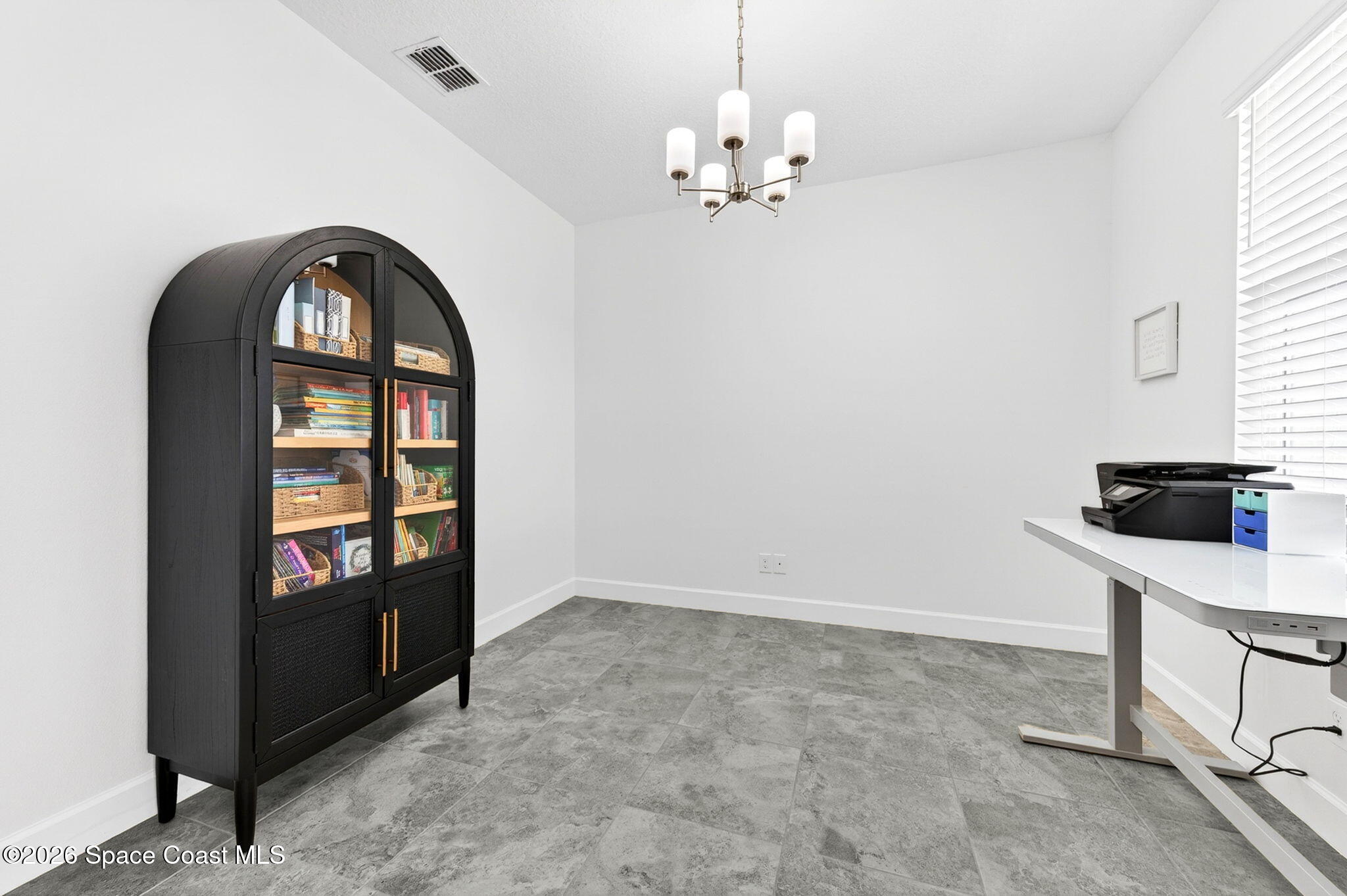 317 Northwest Valencia Road Melbourne, FL 32904 - Photo 9 of 47 13-web-or-mls-DSC_3758 (2)