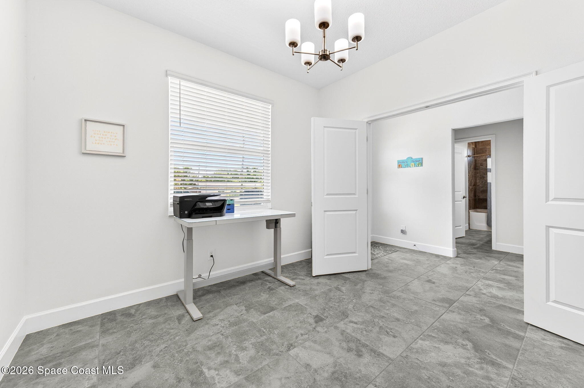 317 Northwest Valencia Road Melbourne, FL 32904 - Photo 10 of 47 14-web-or-mls-DSC_3762 (2)