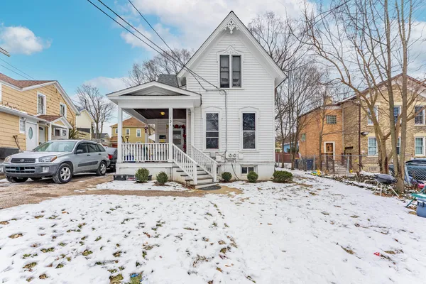 $310,000 | 131 North Gifford Street, Elgin, IL 60120