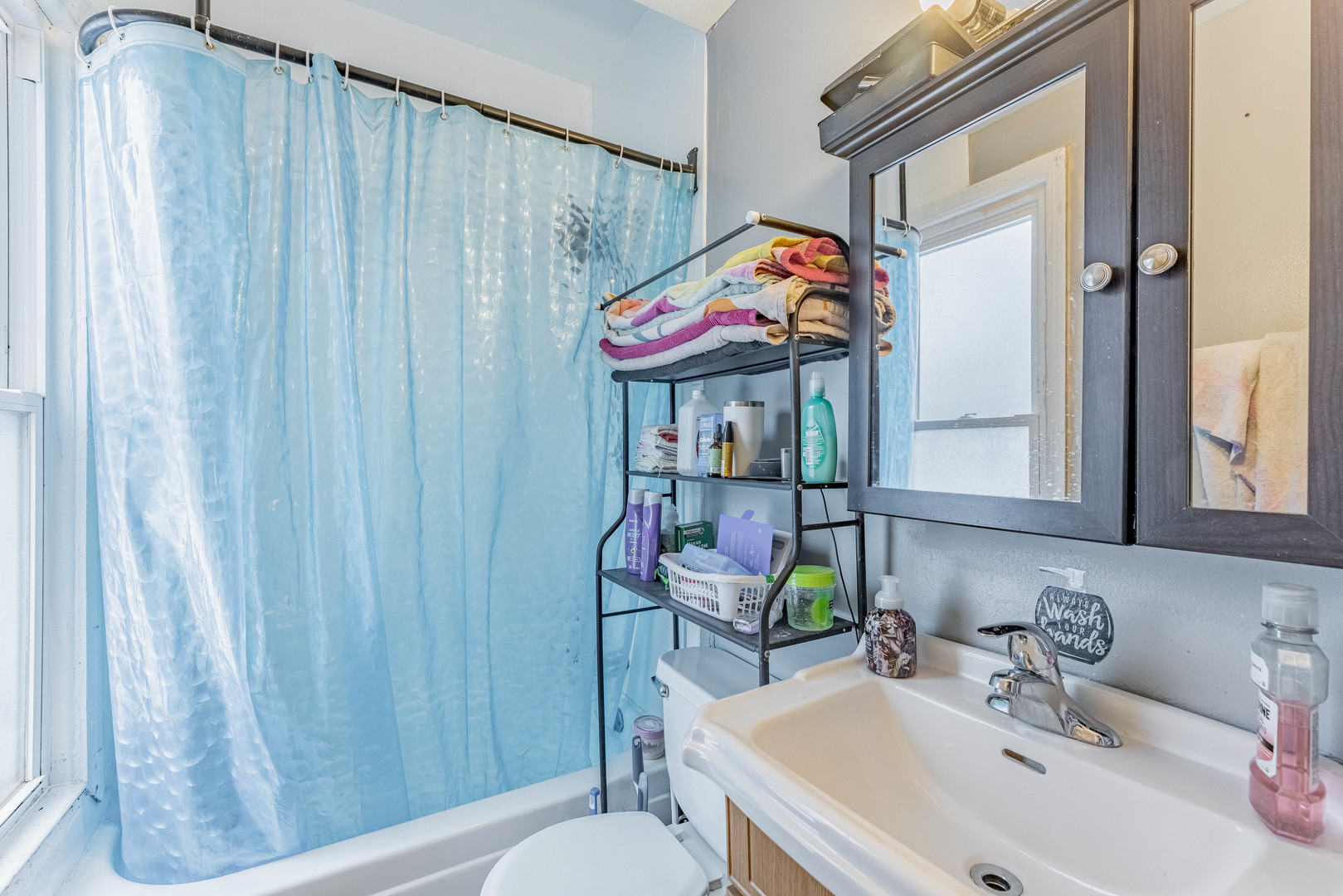 131 North Gifford Street Elgin, IL 60120 - Photo 11 of 19