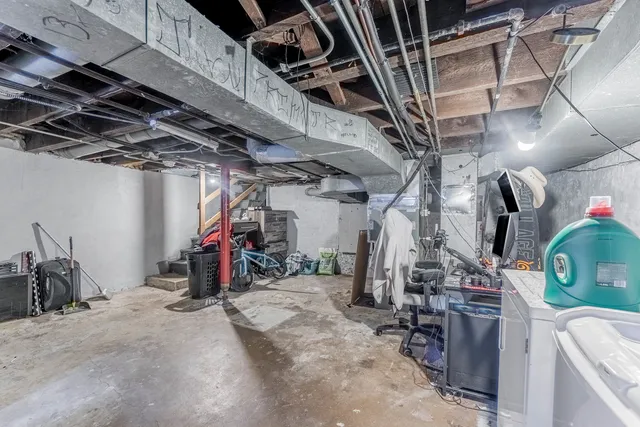 $310,000 | 131 North Gifford Street, Elgin, IL 60120