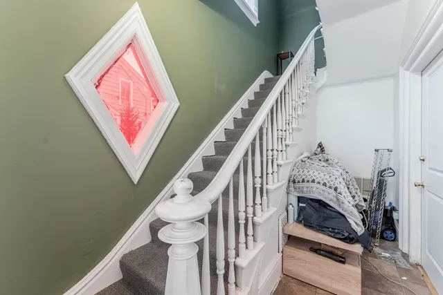 $310,000 | 131 North Gifford Street, Elgin, IL 60120