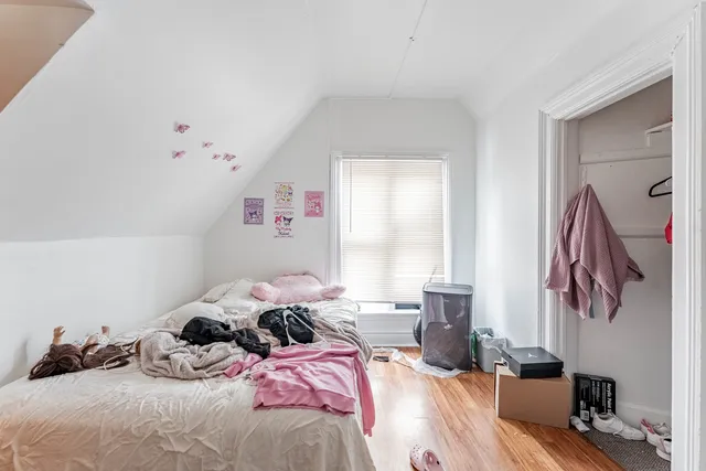 $310,000 | 131 North Gifford Street, Elgin, IL 60120