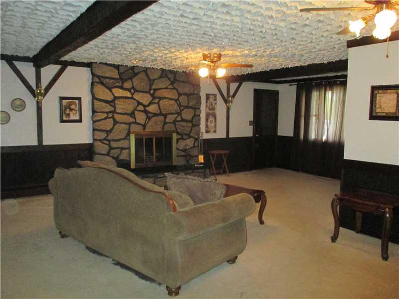 604 Mohawk School Road Edinburg, PA 16116 - Photo 11 of 24 Family Room.