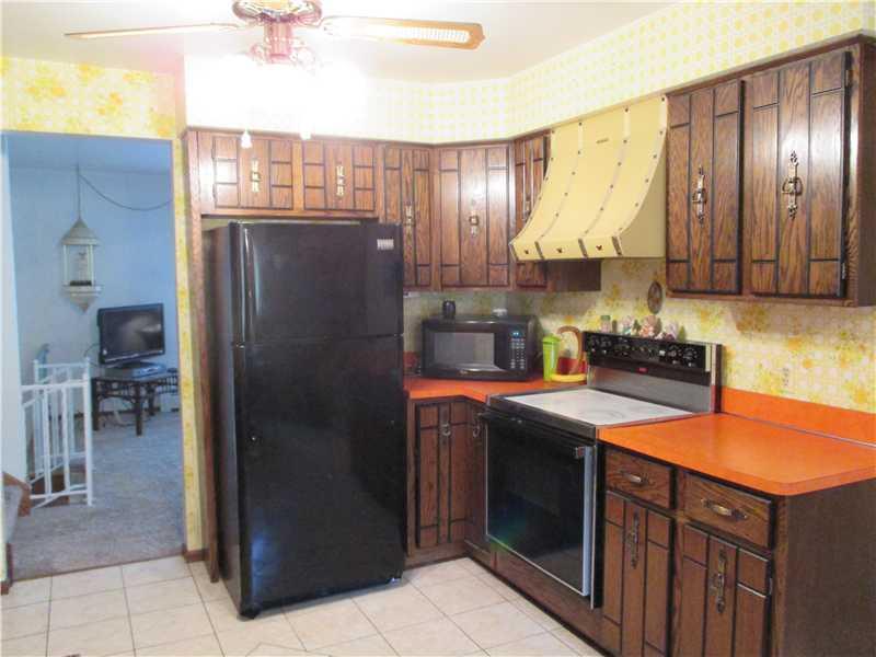 604 Mohawk School Road Edinburg, PA 16116 - Photo 9 of 24 Kitchen.