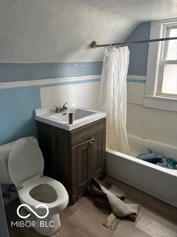 $72,000 | 1001 South B Street, Elwood, IN 46036