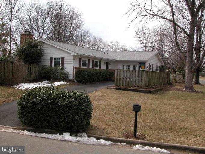 200 East Tazewell Road Sterling, VA 20164 - Photo 14 of 22 Exterior #3