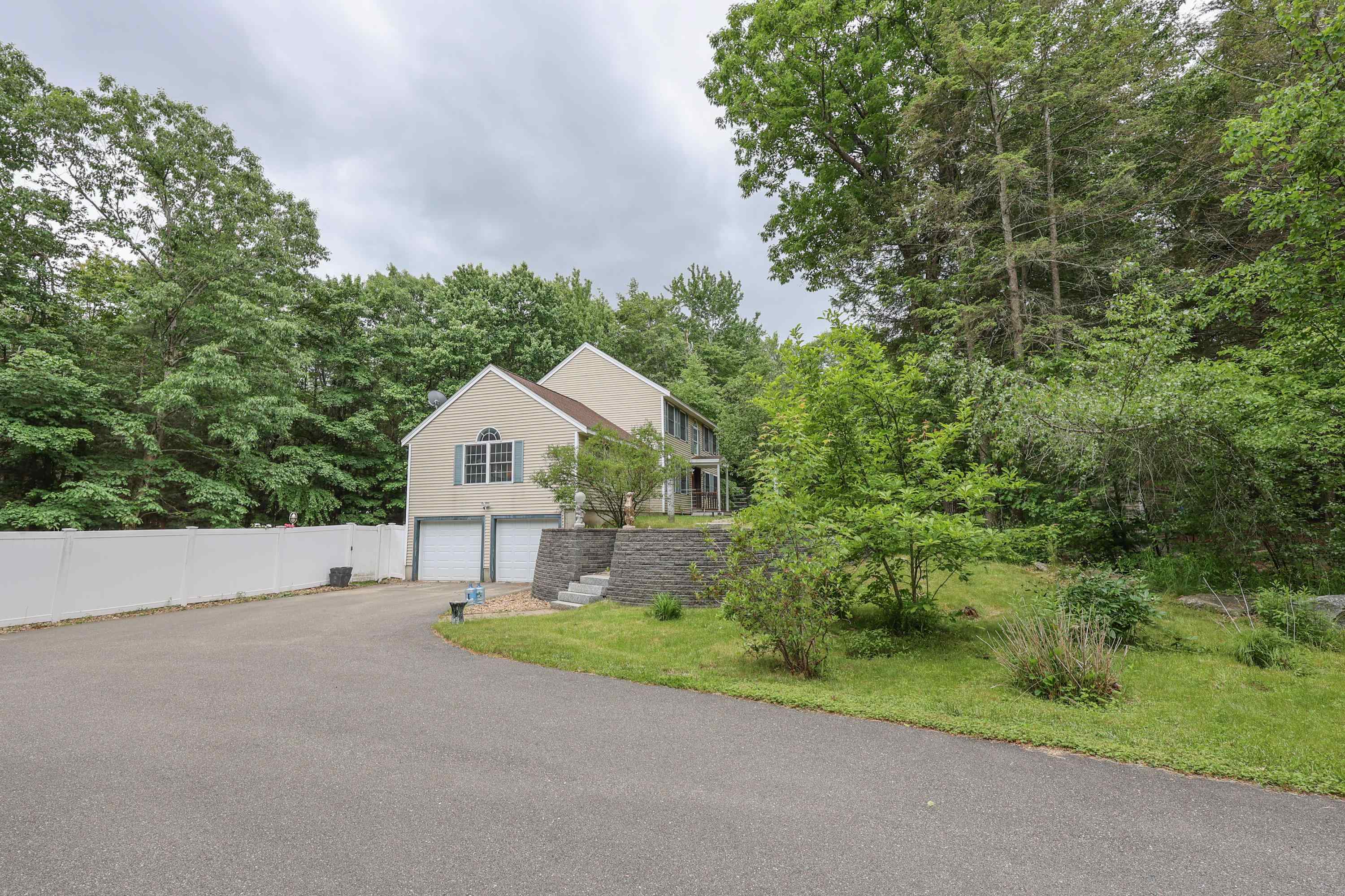 286 Bedford Road New Boston, NH 03070 - Photo 2 of 38