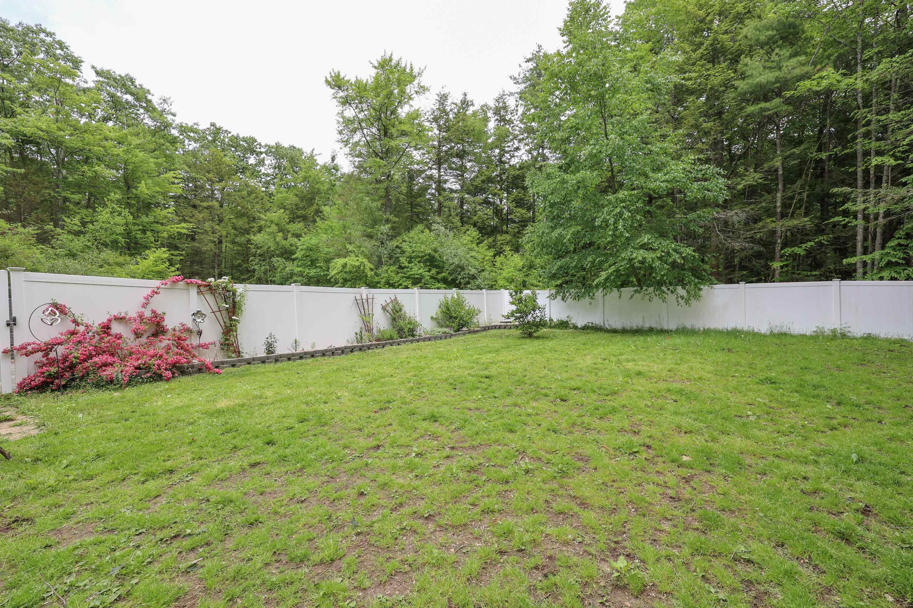 286 Bedford Road New Boston, NH 03070 - Photo 35 of 38