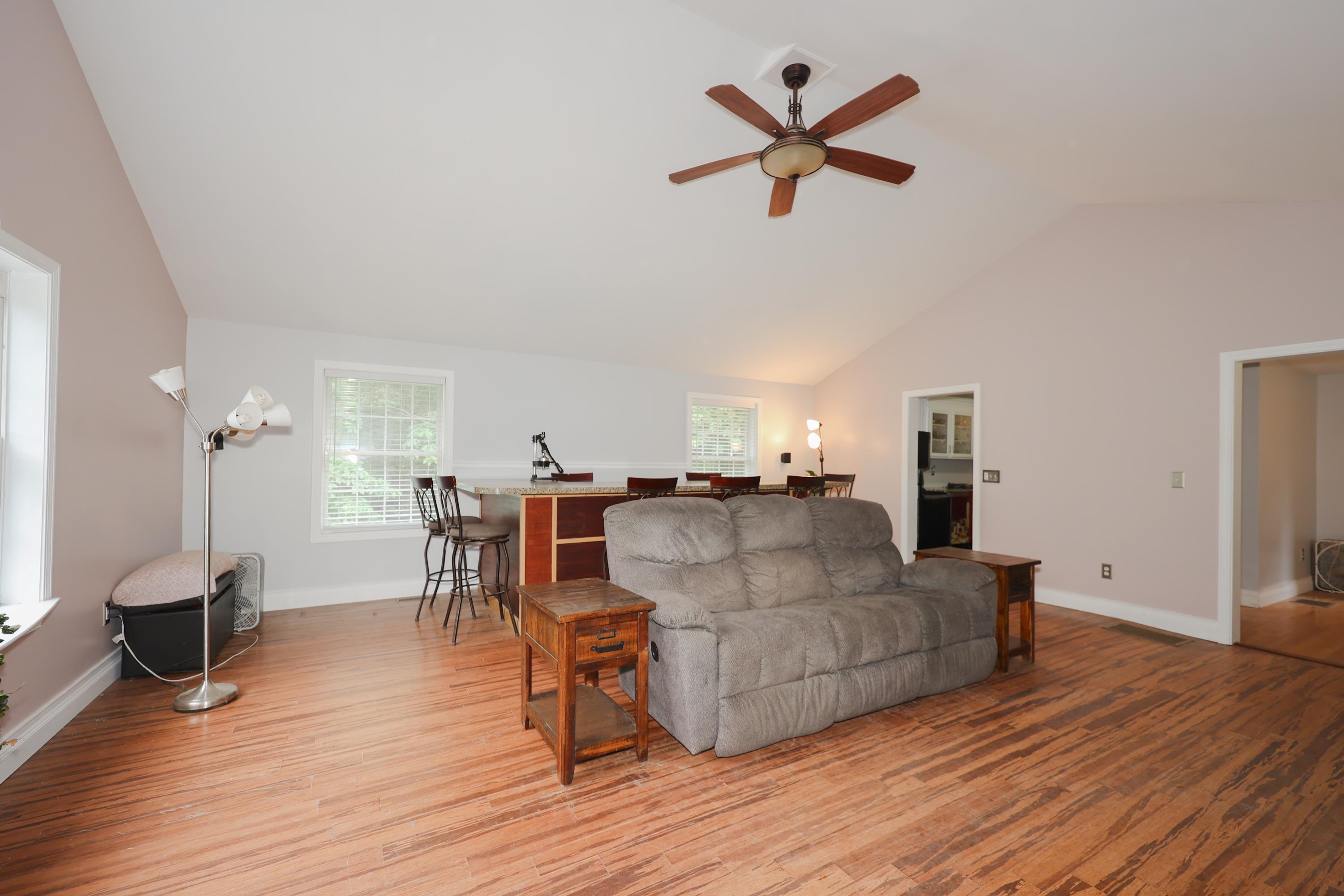 286 Bedford Road New Boston, NH 03070 - Photo 7 of 38