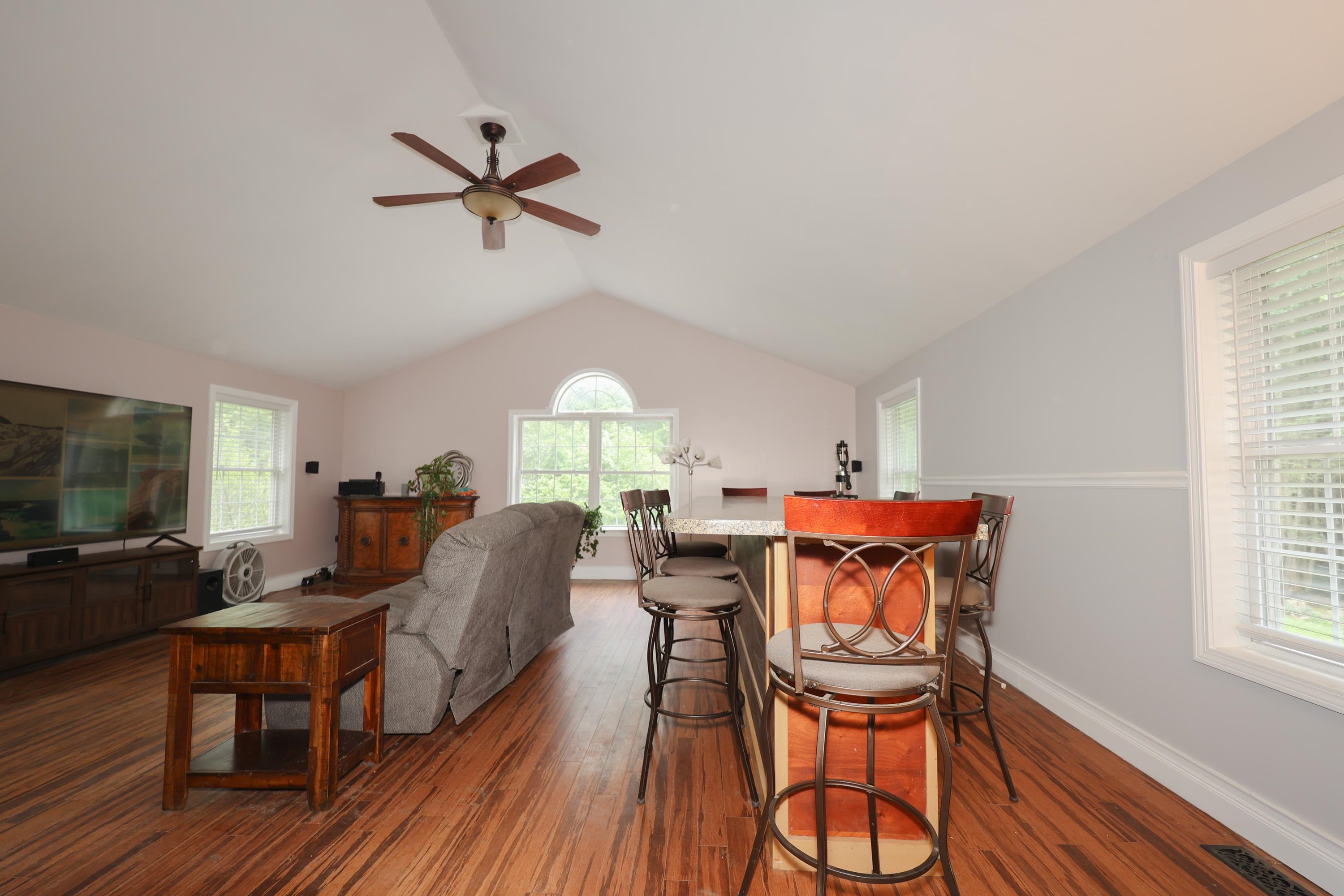286 Bedford Road New Boston, NH 03070 - Photo 9 of 38