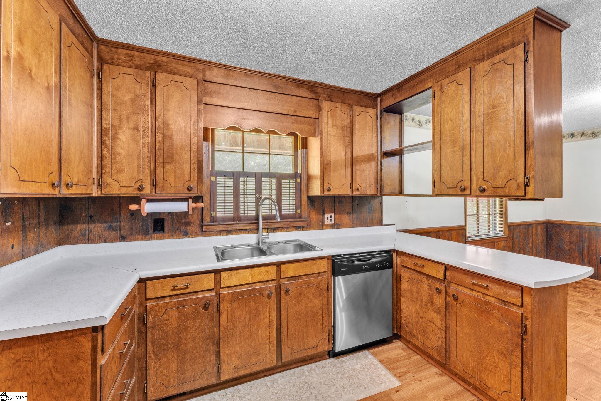 111 McCauley Road Laurens, SC 29360 - Photo 11 of 32 Gallery Image 11