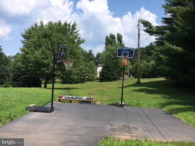 551 B Carsonville Road Halifax, PA 17032 - Photo 34 of 45 #Halifax #17032 #basketballcourt