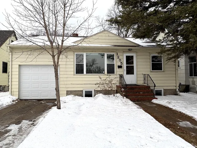 $159,000 | 1205 6th Street South, Moorhead, MN 56560