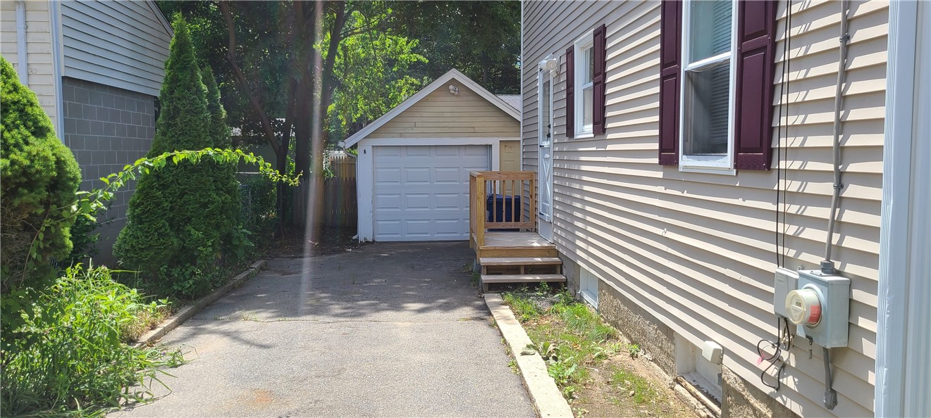 68 Merle Street Warwick, RI 02889 - Photo 14 of 19 Gallery Image 14