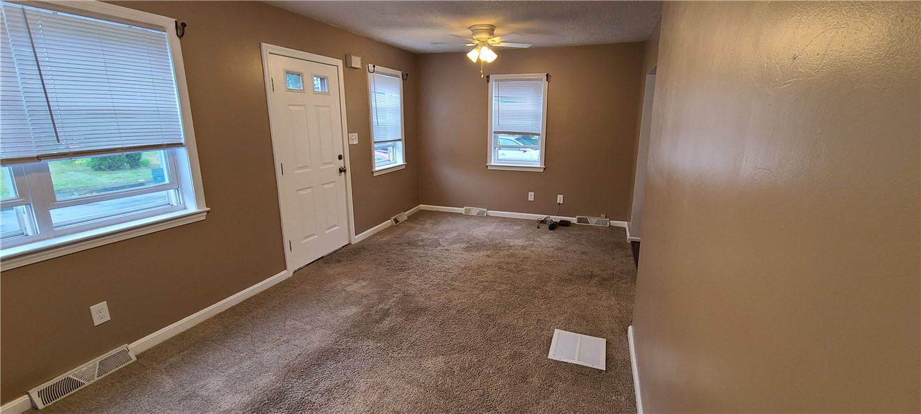 68 Merle Street Warwick, RI 02889 - Photo 3 of 19 Gallery Image 3