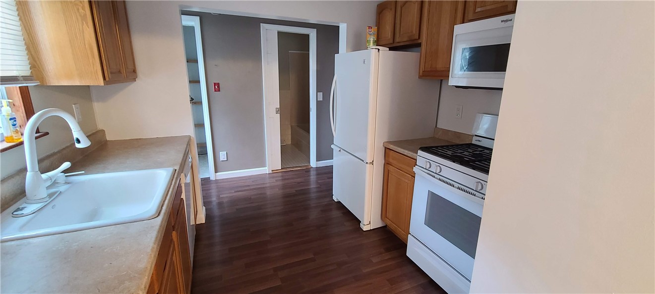 68 Merle Street Warwick, RI 02889 - Photo 4 of 19 Gallery Image 4