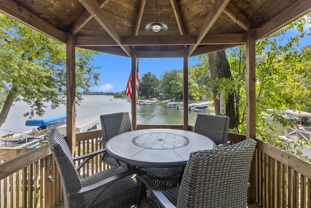 $948,700 | W5495 Rocky Road, La Grange, WI 53121