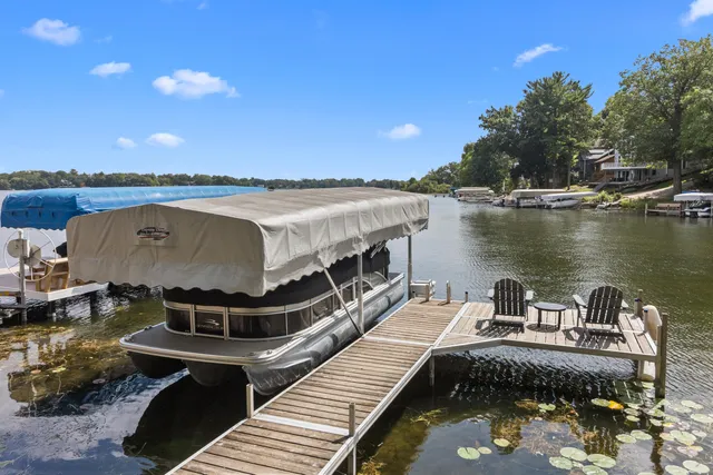 $948,700 | W5495 Rocky Road, La Grange, WI 53121