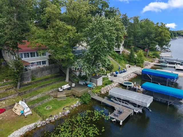 $948,700 | W5495 Rocky Road, La Grange, WI 53121