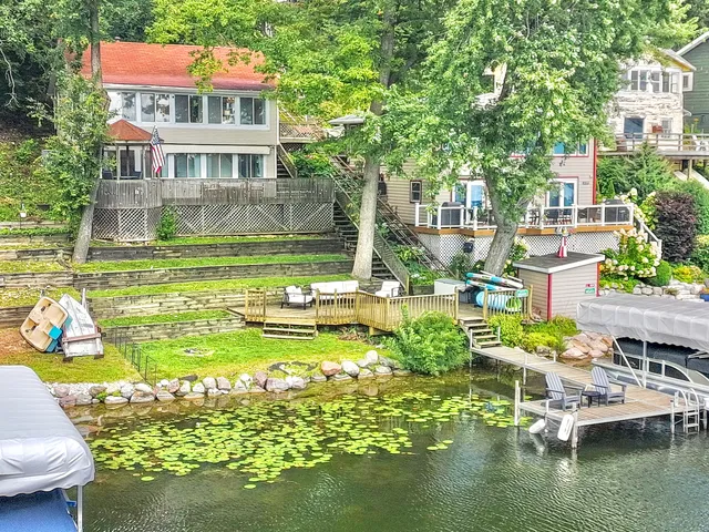 $948,700 | W5495 Rocky Road, La Grange, WI 53121