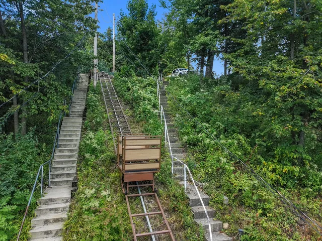 $948,700 | W5495 Rocky Road, La Grange, WI 53121