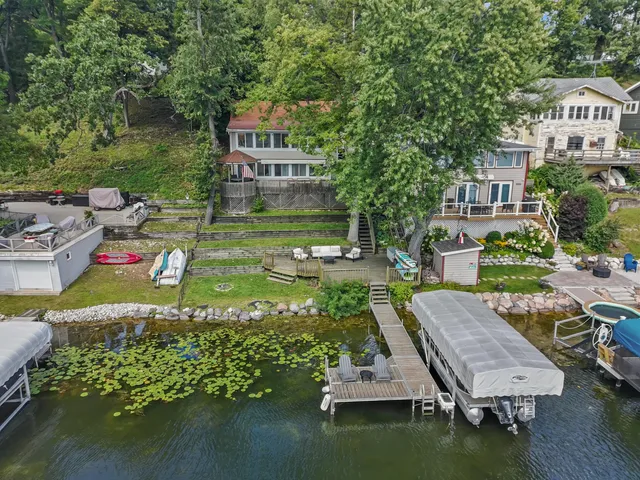 $948,700 | W5495 Rocky Road, La Grange, WI 53121