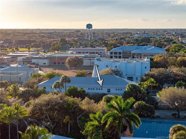 $633,999 | 411 Southeast High School Avenue, Stuart, FL 34994