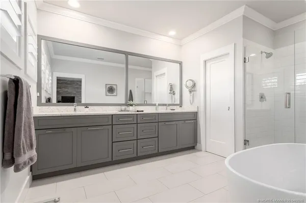 $633,999 | 411 Southeast High School Avenue, Stuart, FL 34994