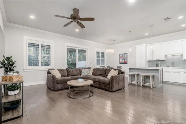 $633,999 | 411 Southeast High School Avenue, Stuart, FL 34994