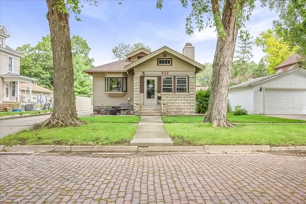 $182,500 | 217 West Moulton Street, Pontiac, IL 61764