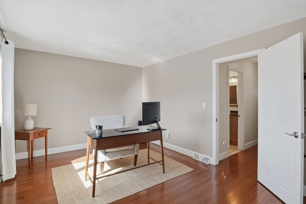 31 Blithewood Avenue, Unit 701 Worcester, MA 01604 - Photo 25 of 35