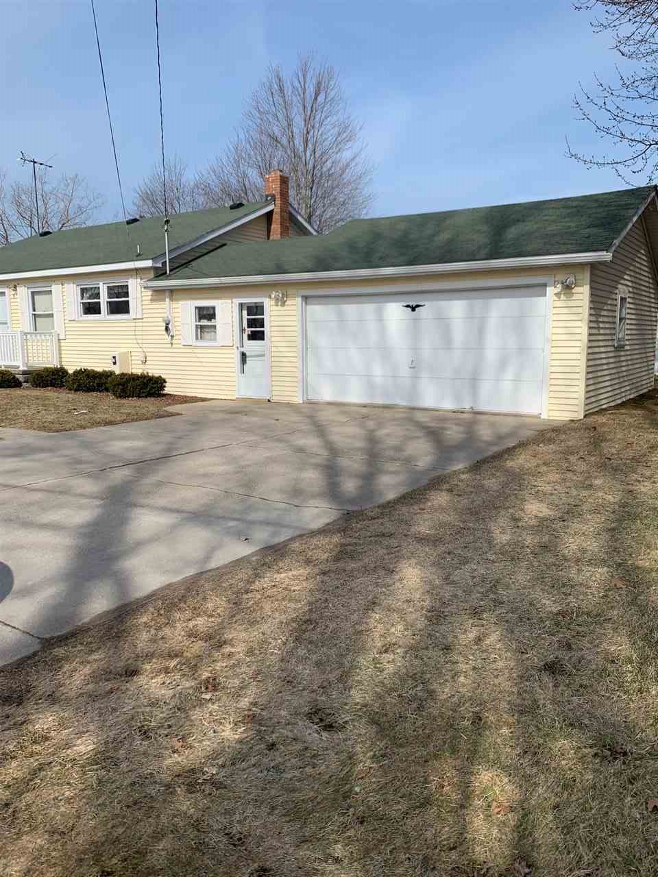 1557 East Parish Road Kawkawlin, MI 48631 - Photo 8 of 12