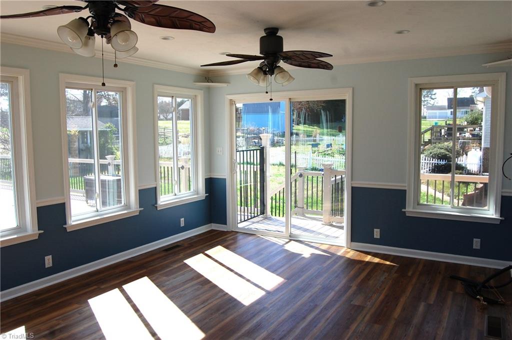 250 Hicks Road Lexington, NC 27295 - Photo 22 of 34 Sunroom overlooks deck