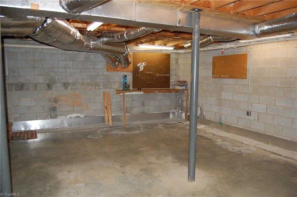 250 Hicks Road Lexington, NC 27295 - Photo 28 of 34 Unfinished basement area